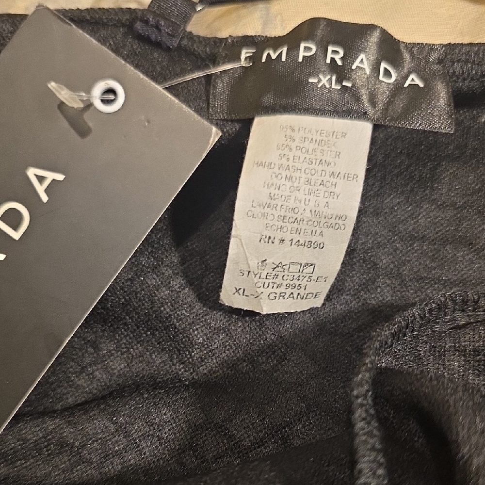 Emprada Dress - Picture 6 of 7